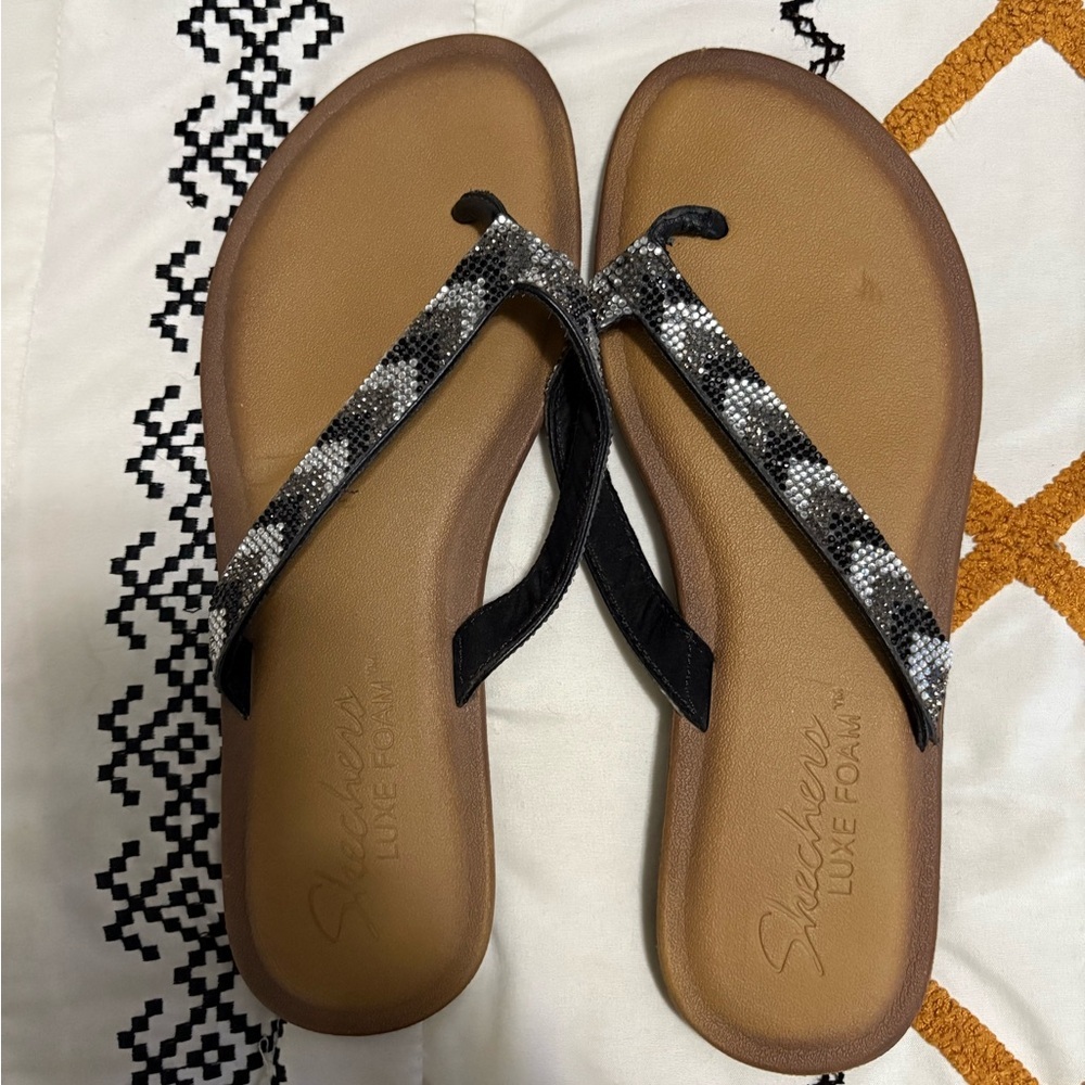 Skechers Luxe Foam Rhinestone Sandals